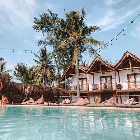 Mad Monkey Gili Trawangan Hostel Екстериор снимка